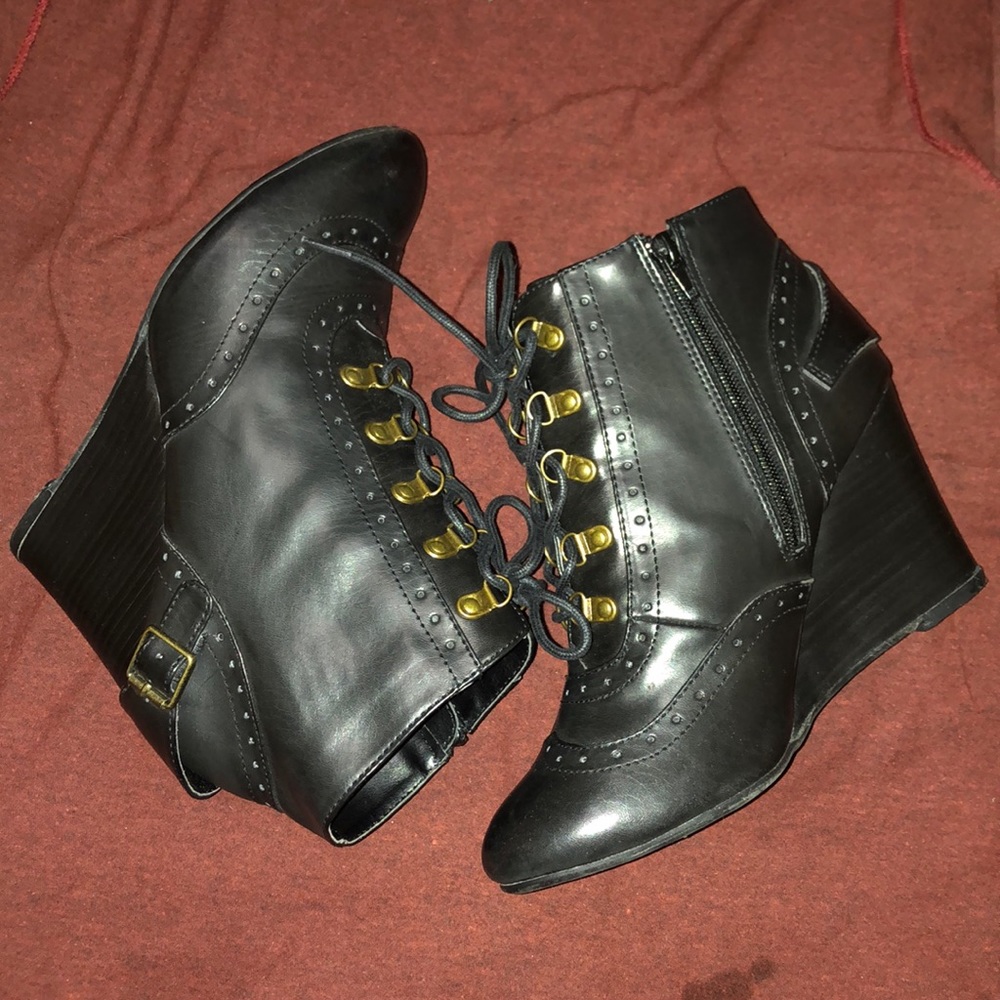 Chinese Laundry Z-awaken Wedge Booties - Picture 2 of 2